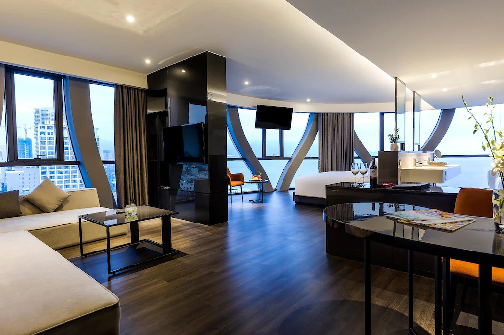 สเตลลา มาริส บีช ดานัง
(Stella Maris Beach Danang)