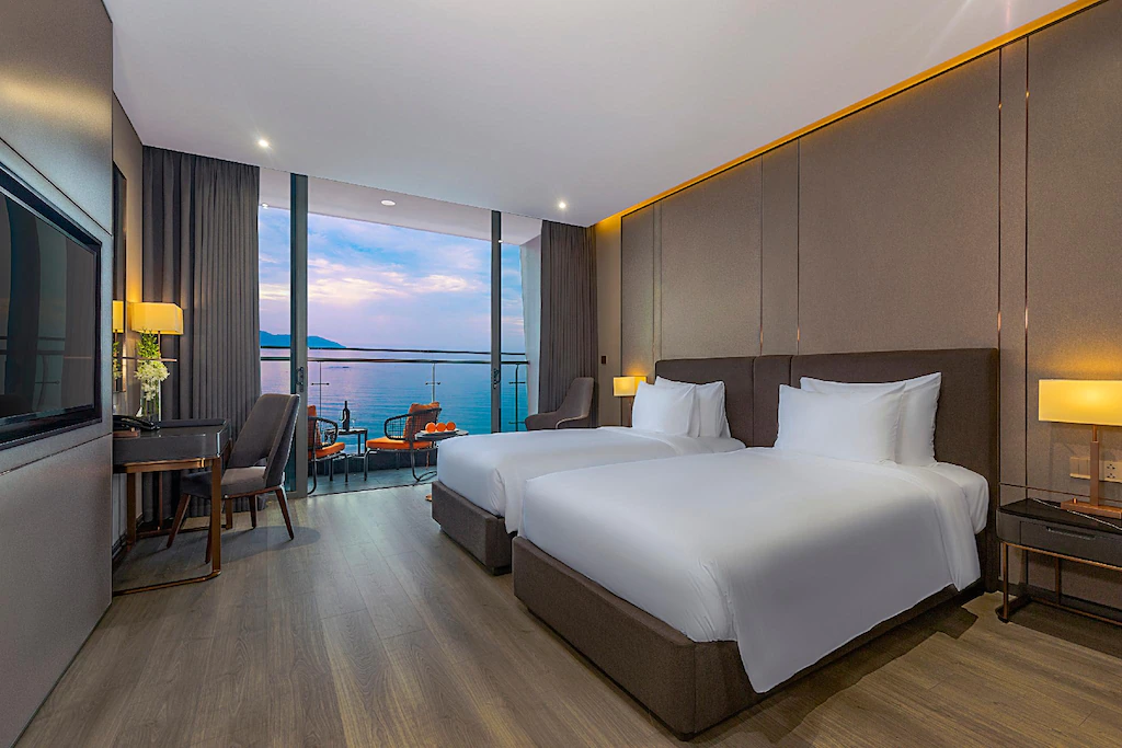 โรงแรมเลอ แซนด์ โอเชียนฟรอนต์ ดานัง (Le Sands Oceanfront Danang Hotel)