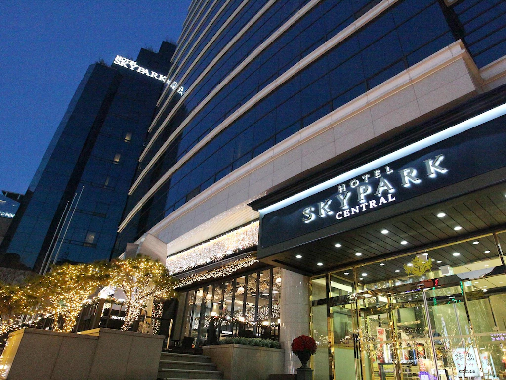 โรงแรมสกายพาร์ค เซ็นทรัล เมียงดง
(Hotel Skypark Central)