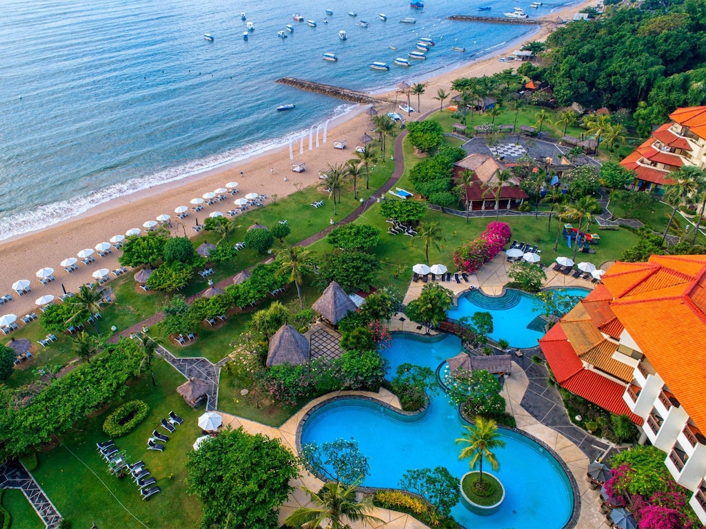 แกรนด์ มิราจ รีสอร์ท แอนด์ ธาลาสโซ บาหลี
(Grand Mirage Resort & Thalasso Bali)