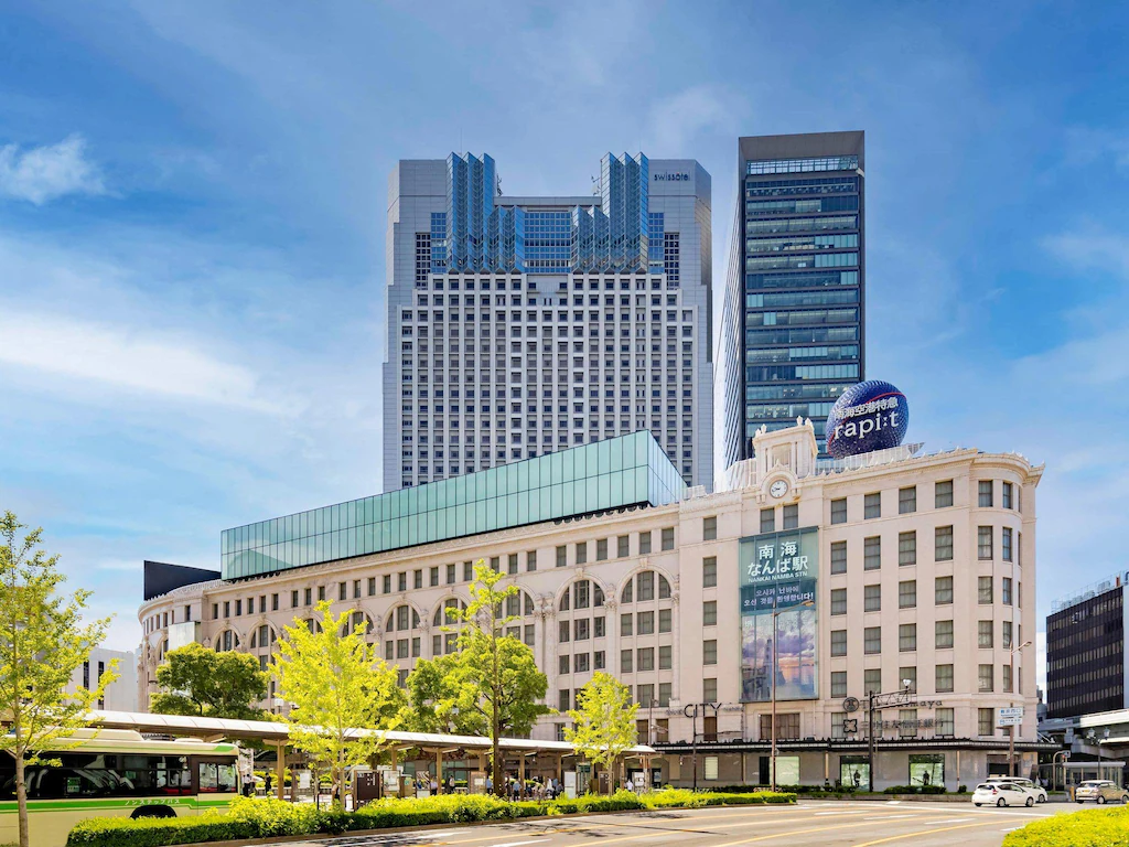 โรงแรมสวิสโซเทล นานไก โอซาก้า
(Swissotel Nankai Osaka)