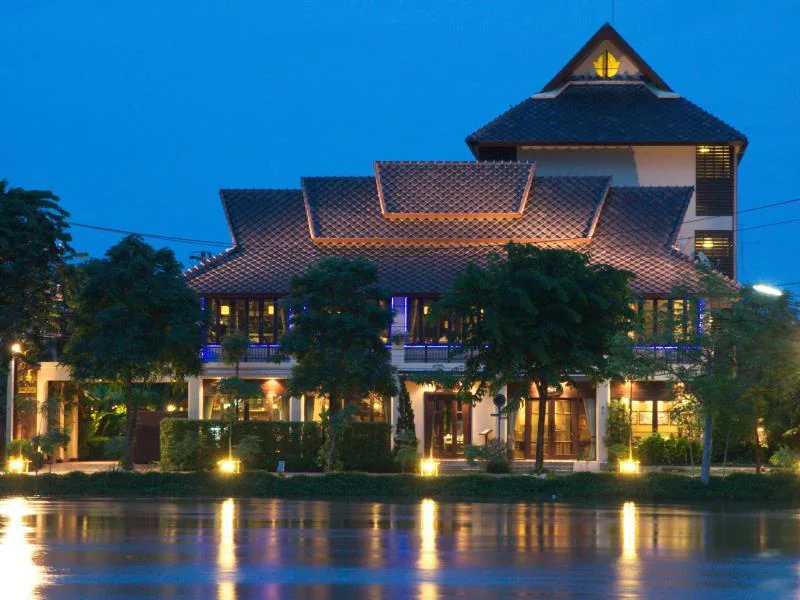 โรงแรมโยเดีย เฮอริเทจ
(Yodia Heritage Hotel)