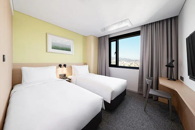 ไนน์ทรี โฮเต็ล ทงแดมุน
(Nine Tree Hotel Dongdaemun)