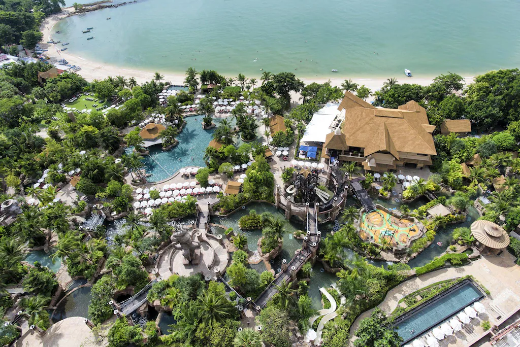 เซ็นทารา แกรนด์ มิราจ บีช รีสอร์ท พัทยา
(Centara Grand Mirage Beach Resort Pattaya)