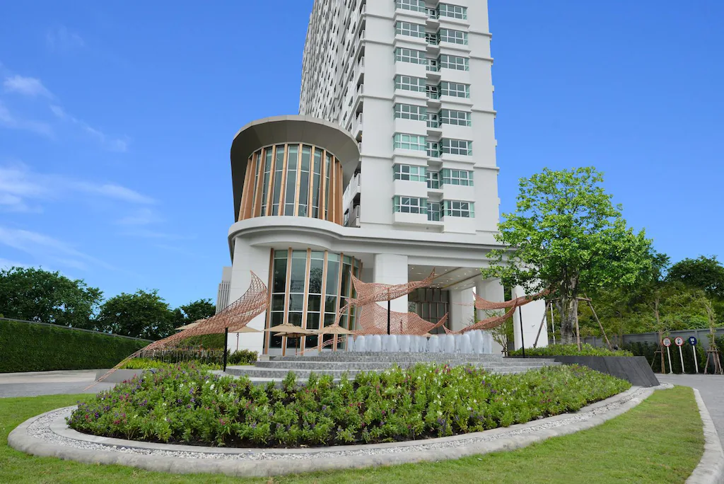 เซ็นเตอร์พอยต์ ไพรม์ โฮเต็ล พัทยา
(Centre Point Prime Hotel Pattaya)