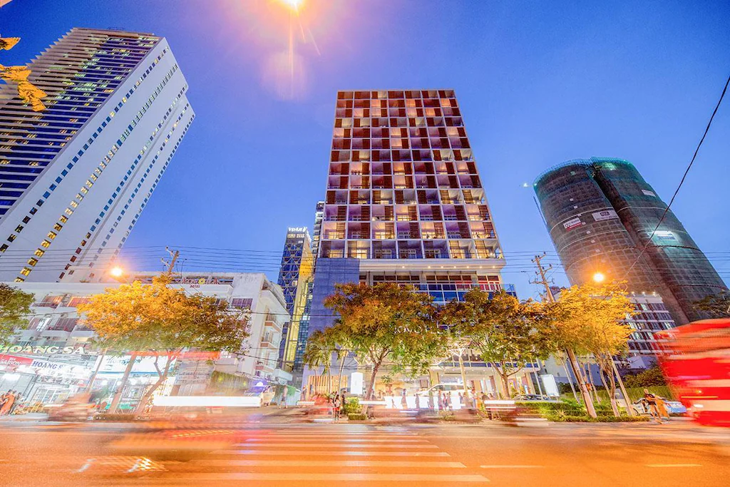 โรงแรมโนโวเทลญาจาง
(Novotel Nha Trang Hotel)