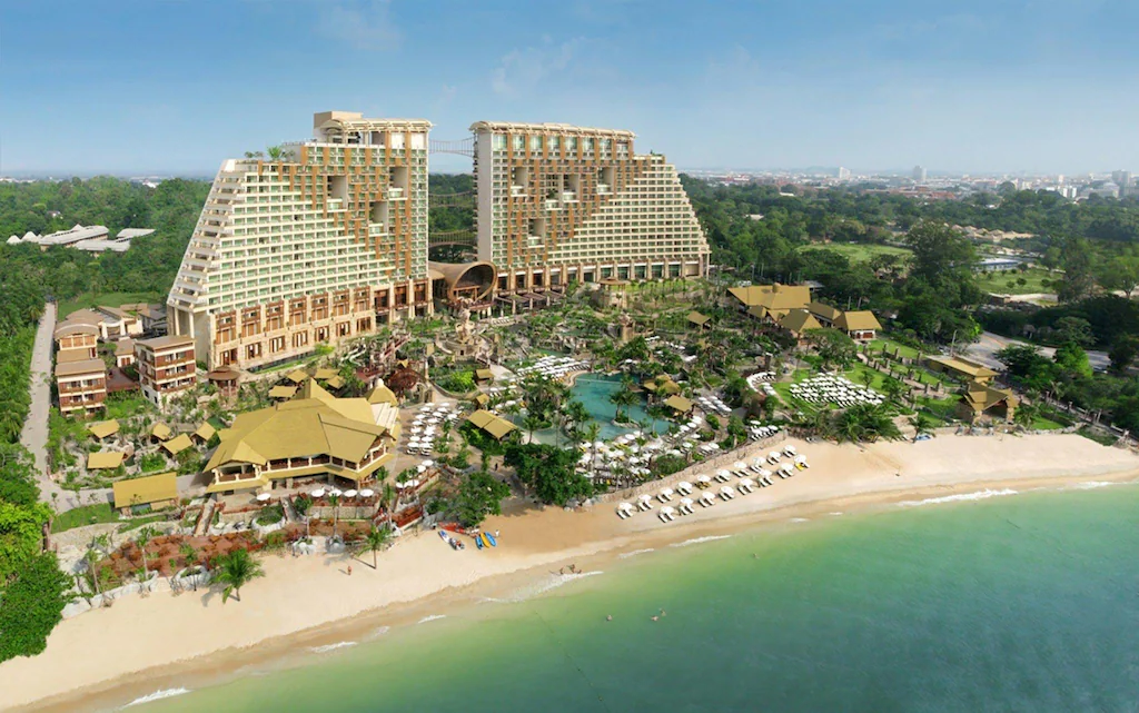 เซ็นทารา แกรนด์ มิราจ บีช รีสอร์ท พัทยา
(Centara Grand Mirage Beach Resort Pattaya)