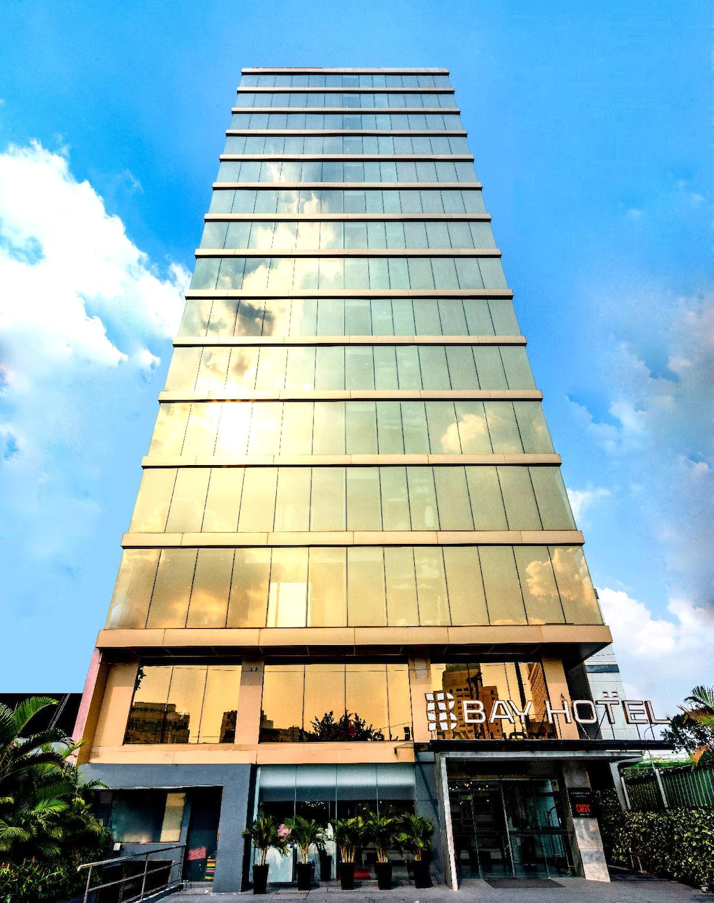 โรงแรมเบย์ โฮ ชี มิง
(Bay Hotel Ho Chi Minh)
