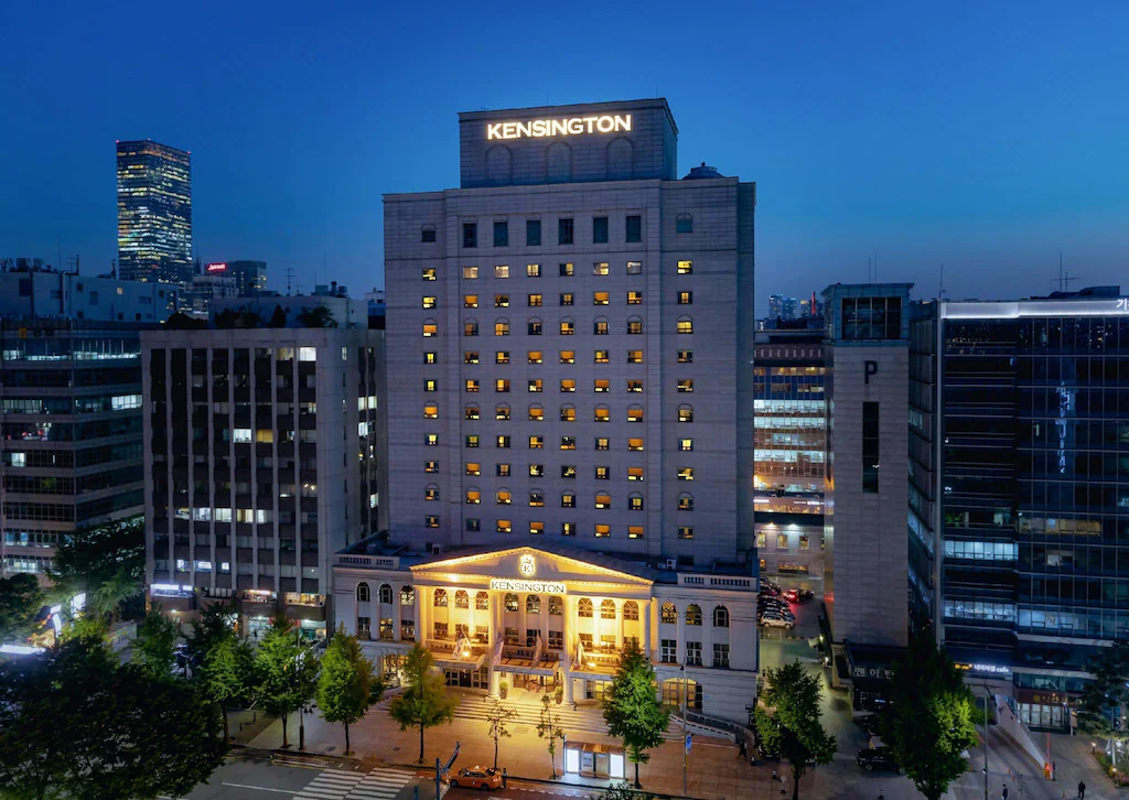 โรงแรมเคนซิงตัน ยออิโด โซล
(Kensington Hotel Yeouido Seoul)