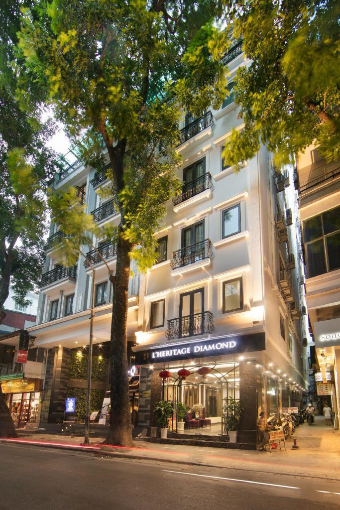 ฮานอย เลริตาฌ ไดมอนด์ โฮเทล แอนด์ สปา
(Hanoi L'Heritage Diamond Hotel and Spa)