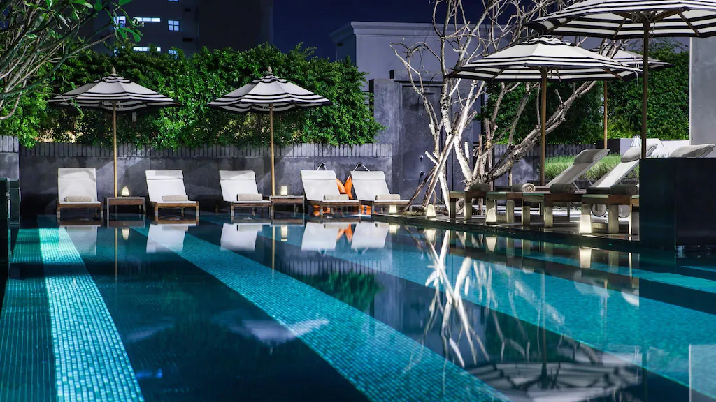 โรงแรมโมเวนพิค สุขุมวิท 15 กรุงเทพ
(Mövenpick Hotel Sukhumvit 15 Bangkok)