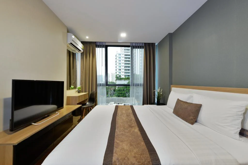 เทน เอกมัย สวีท บาย แอสพิร่า
(Ten Ekamai Suites by Aspira)