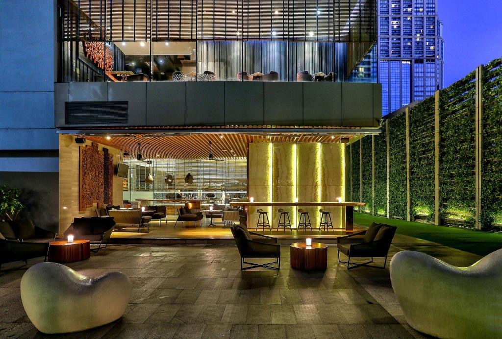 ฮิลตัน สุขุมวิท กรุงเทพฯ
(Hilton Sukhumvit Bangkok)