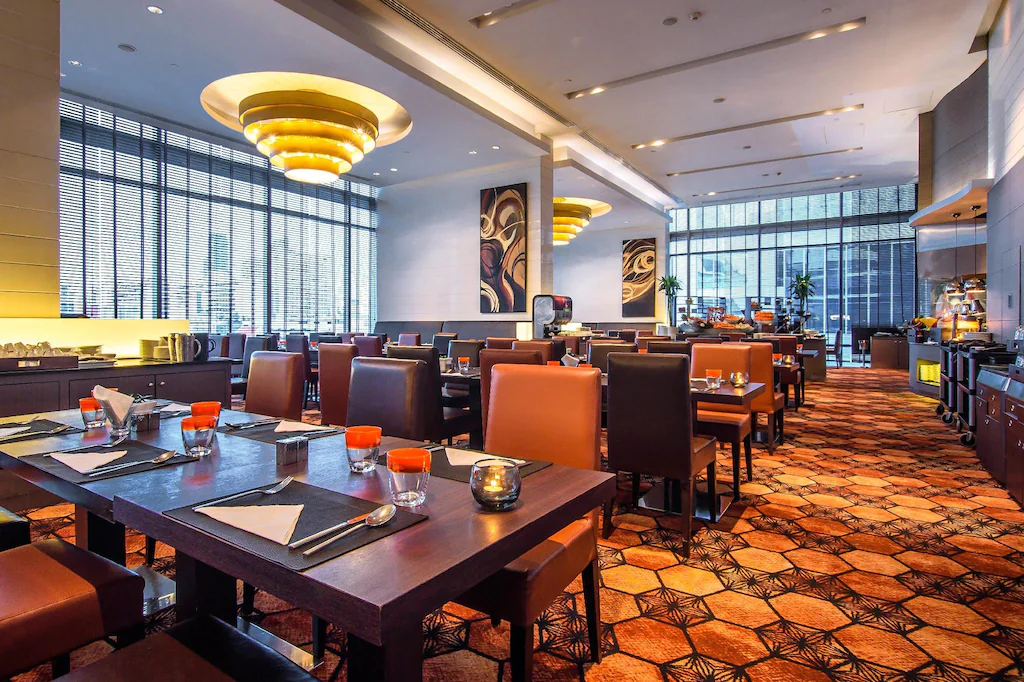 โรงแรมโนโวเทลกรุงเทพเพลินจิต สุขุมวิท
(Novotel Bangkok Ploenchit Sukhumvit)