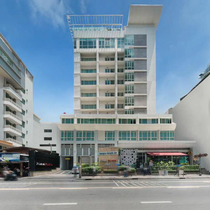 โรงแรมฟูรามา เอ็กซ์คลูซีฟ อโศก กรุงเทพ
(FuramaXclusive Asoke Hotel Bangkok)