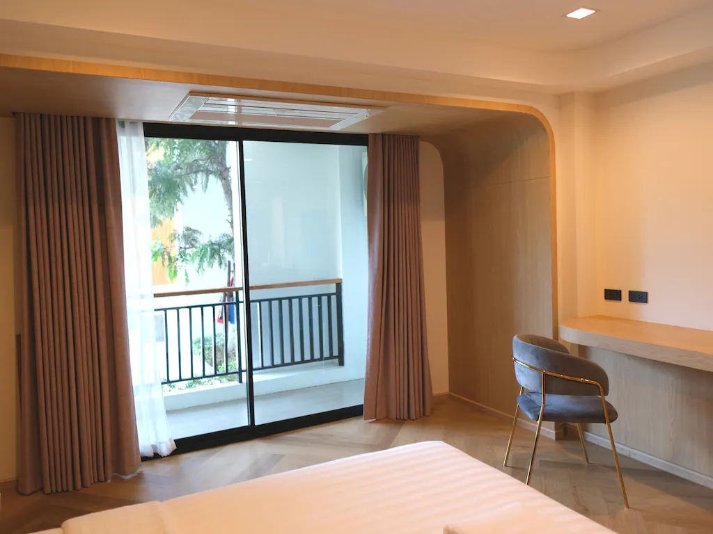 โรงแรม แสน บูติก
(Sann Boutique Hotel)