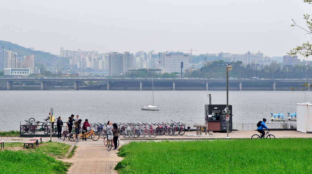  สวนสาธารณะริมแม่น้ำฮัน
(hangang river park)