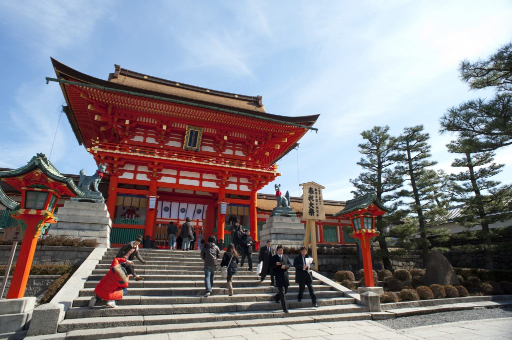 ศาลเจ้าฟุชิมิ อินาริไทฉะ
(Fushimi Inari Taisha) 